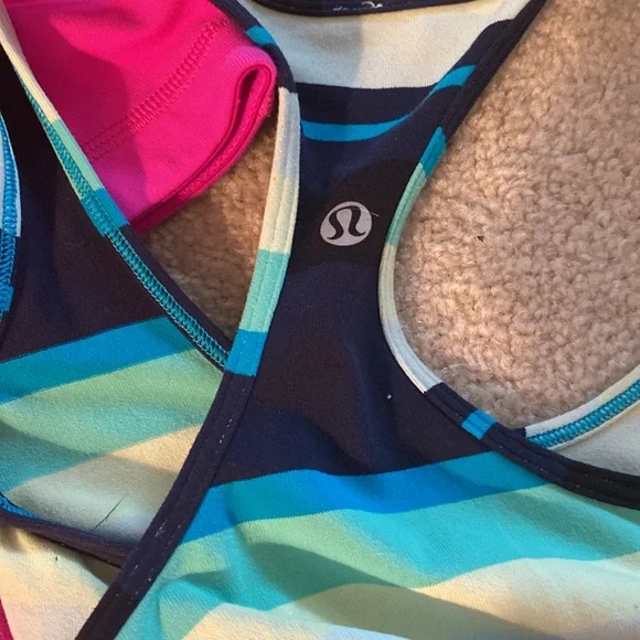 2- lululemon workout top bundle. Both size 6. - Picture 5 of 6